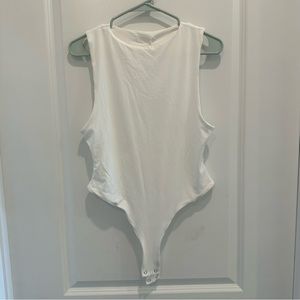 NWT MESHKI Abbie Racer Neck Tank Bodysuit White Size L